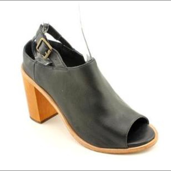 Anthropologie Shoes - Anthropologie Fiel Leather Peep Toe Block Heels